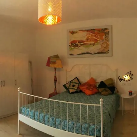 La Camera Nell'atelier D'arte Гостевой дом 5*